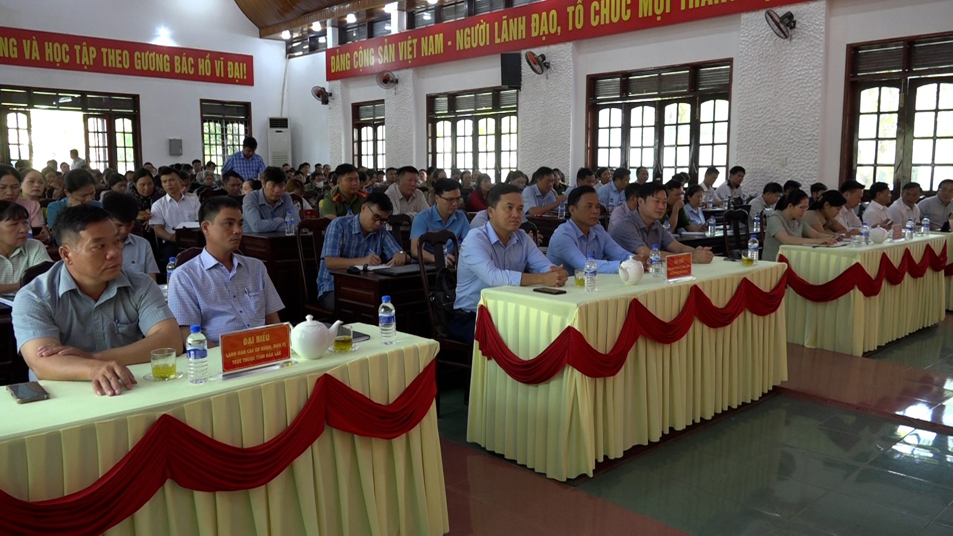 BAN TIN TRUYEN THONG .00_00_56_15.Still010